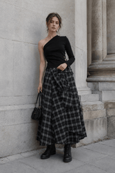 Asymmetrical Black White Plaid Slim-Fit Skirt