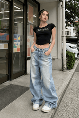 Loose Fit Reverse Pocket Jeans