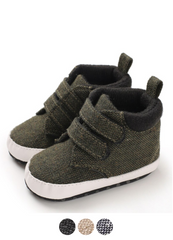 Ezzio Baby Boys' Boot