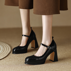 Alma Women's Brogue Leather Pumps