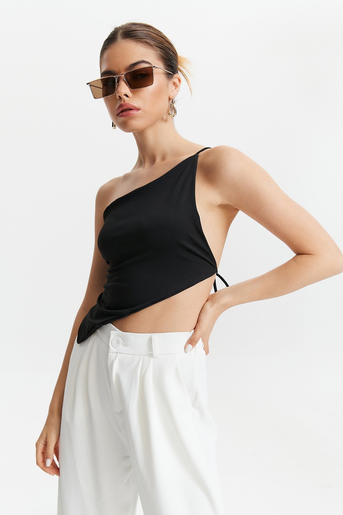Asymmetrical Tie Back Solid Backless Crop Top