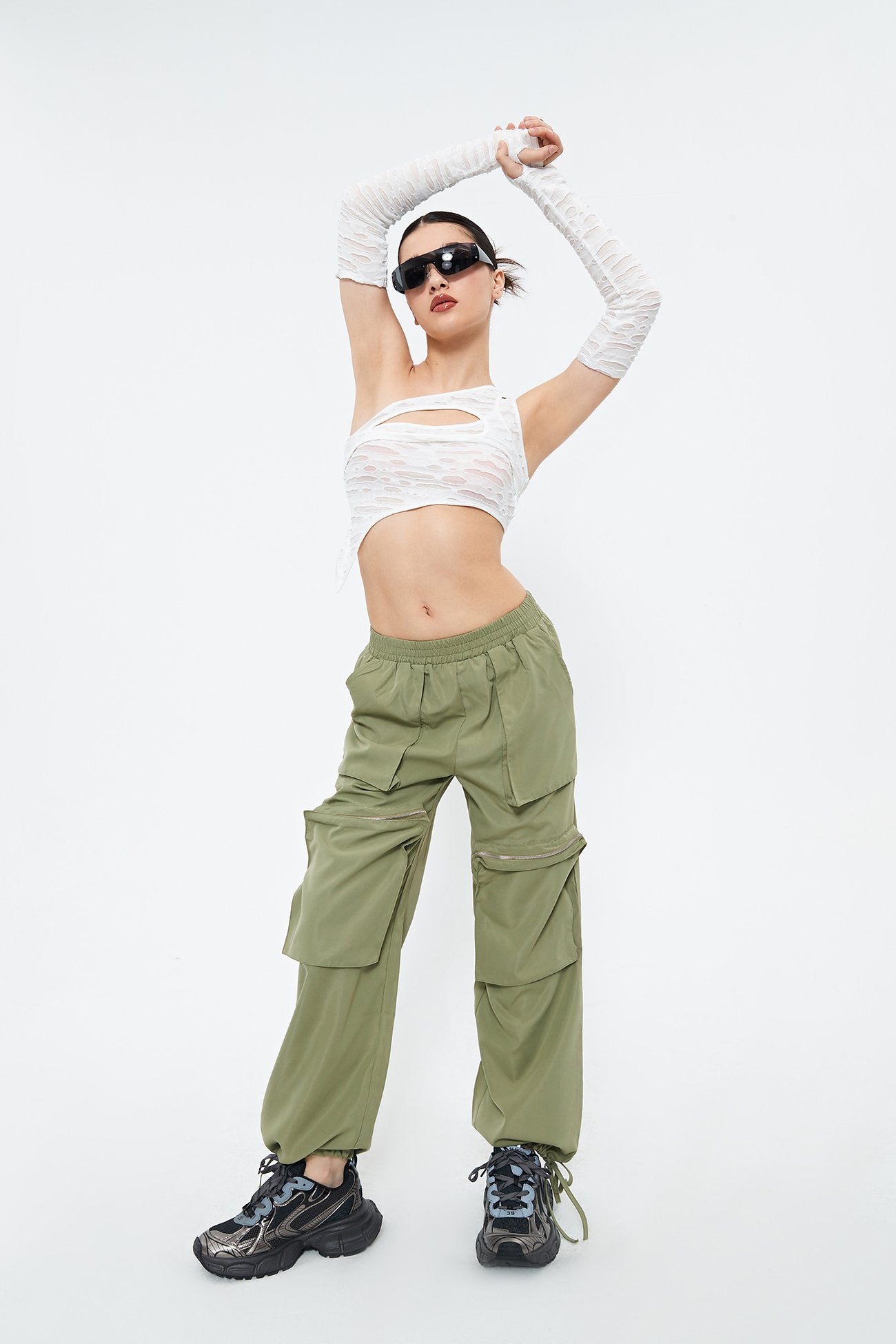 Elastic Waist Pocket Patched Drawstring Hem Cargo Pants