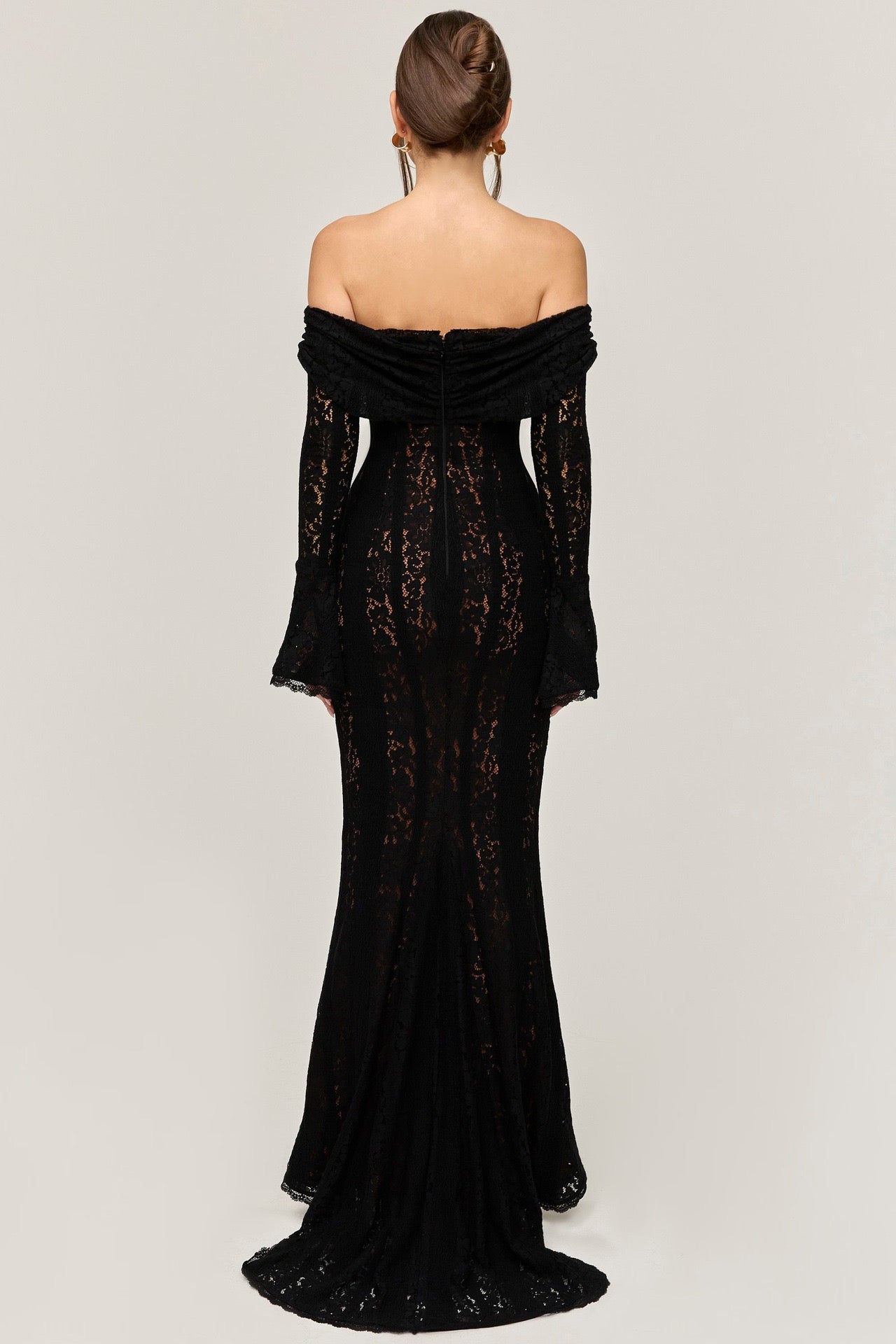 Off-Shoulder Lace Fishtail Dress