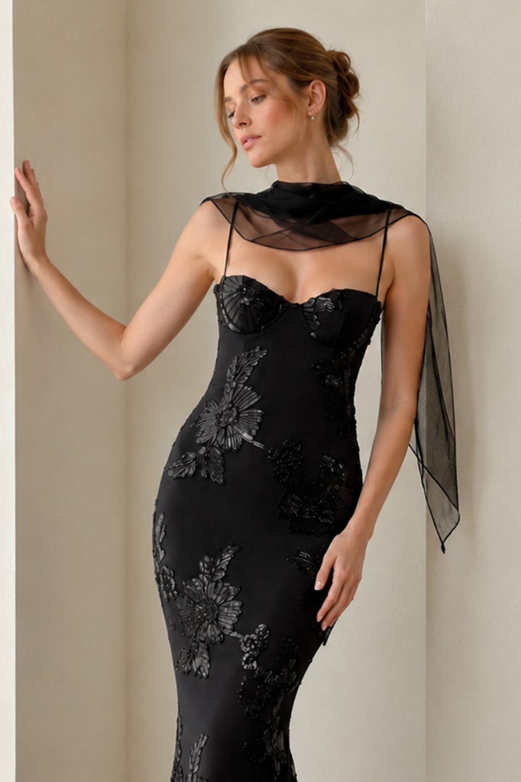 3D Applique Bone Pad Tie Back Solid Prom Dress