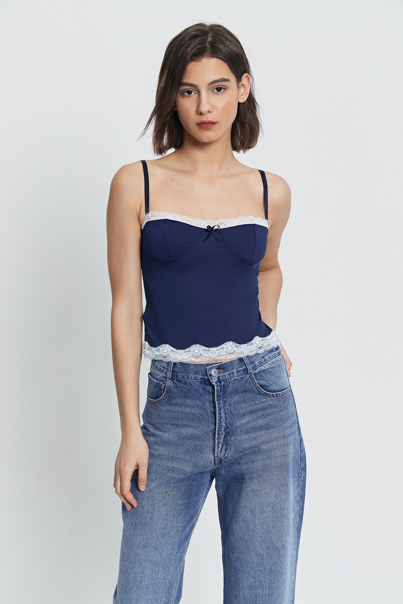 Colorblock Knot Front Floral Lace Trim Crop Top