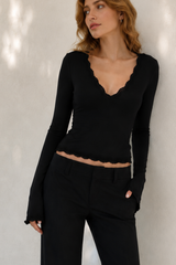 Vintage Lace Trim V-Neck Slim Fit Long Sleeve Long Sleeve Tee