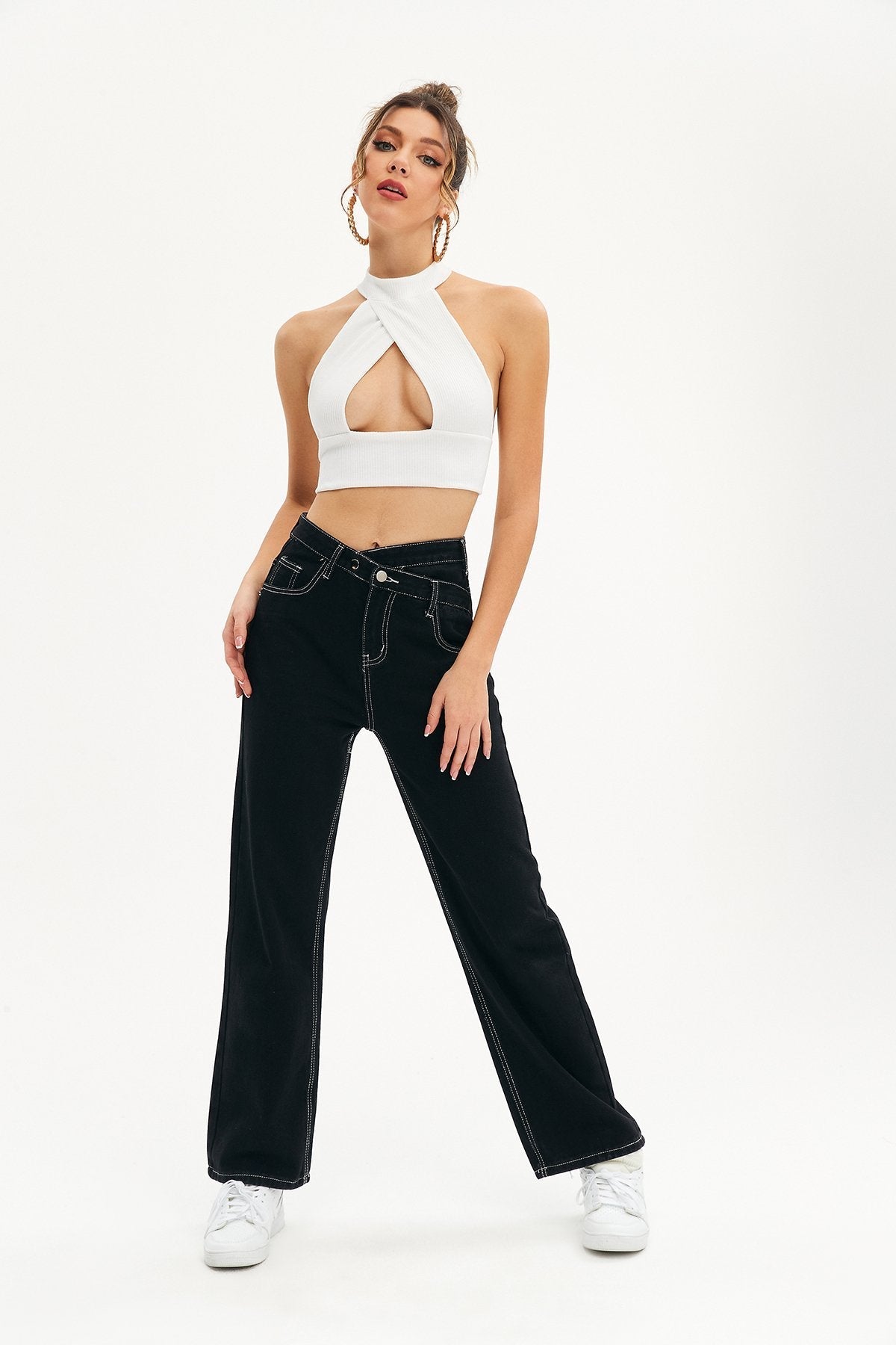 Halter Neck Cut Out Knitted Crop Top
