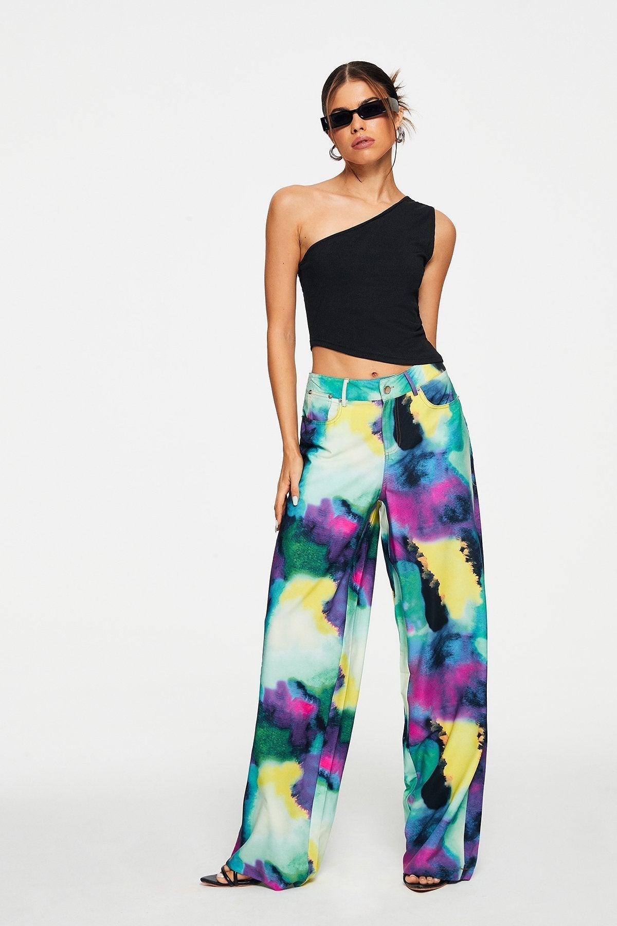 One Shoulder Asymmetrical Hem Solid Tank Top