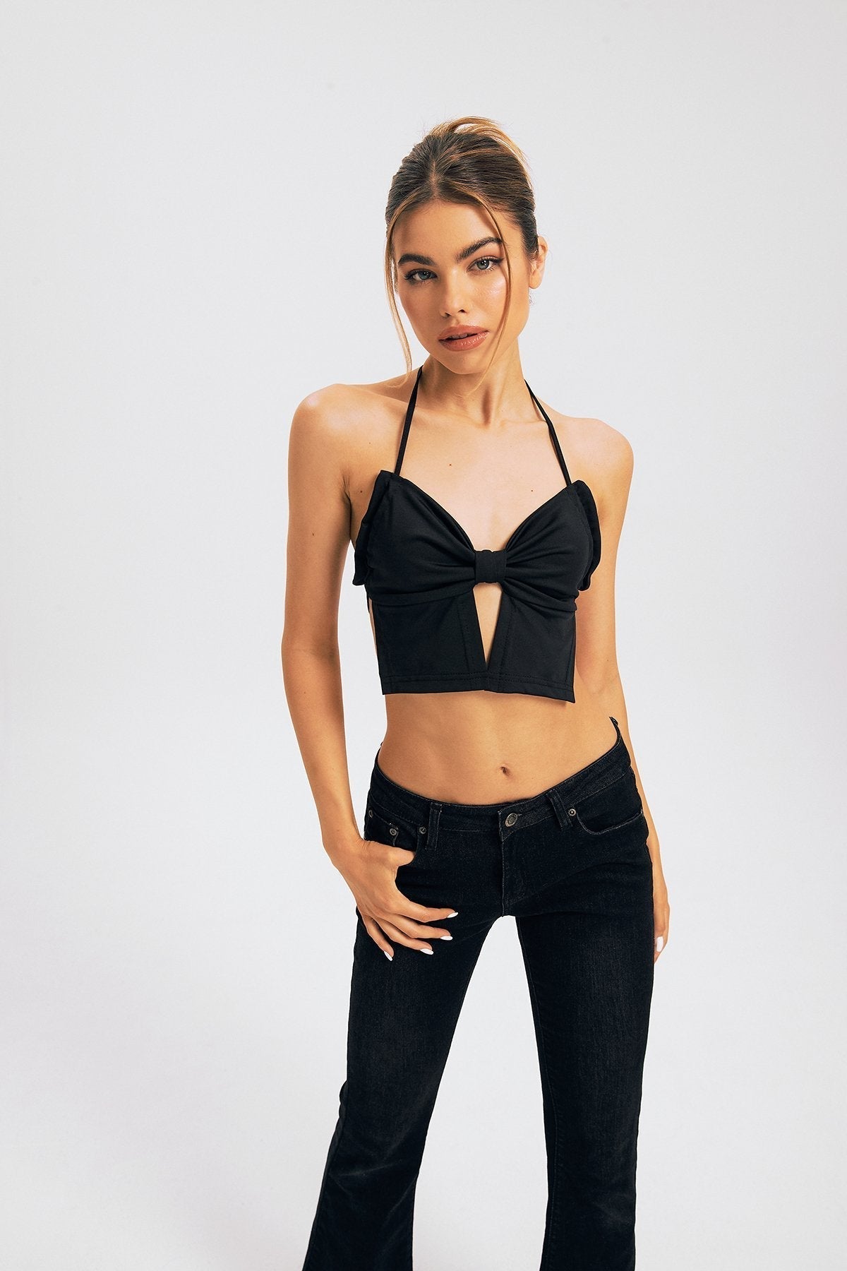 Bow Shape Tie Backless Halter Neck Crop Top