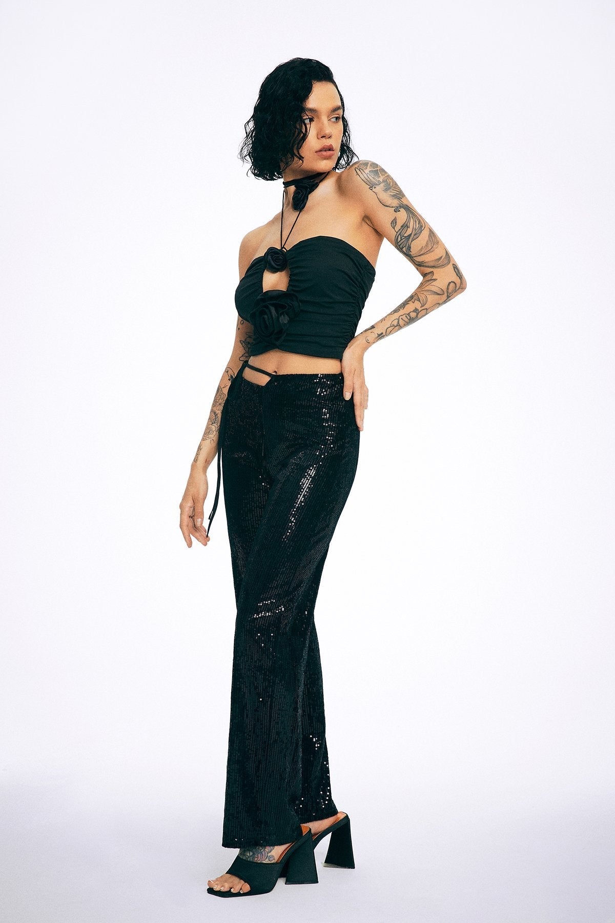 Floral Decor Halter Neck Ruched Backless Crop Top