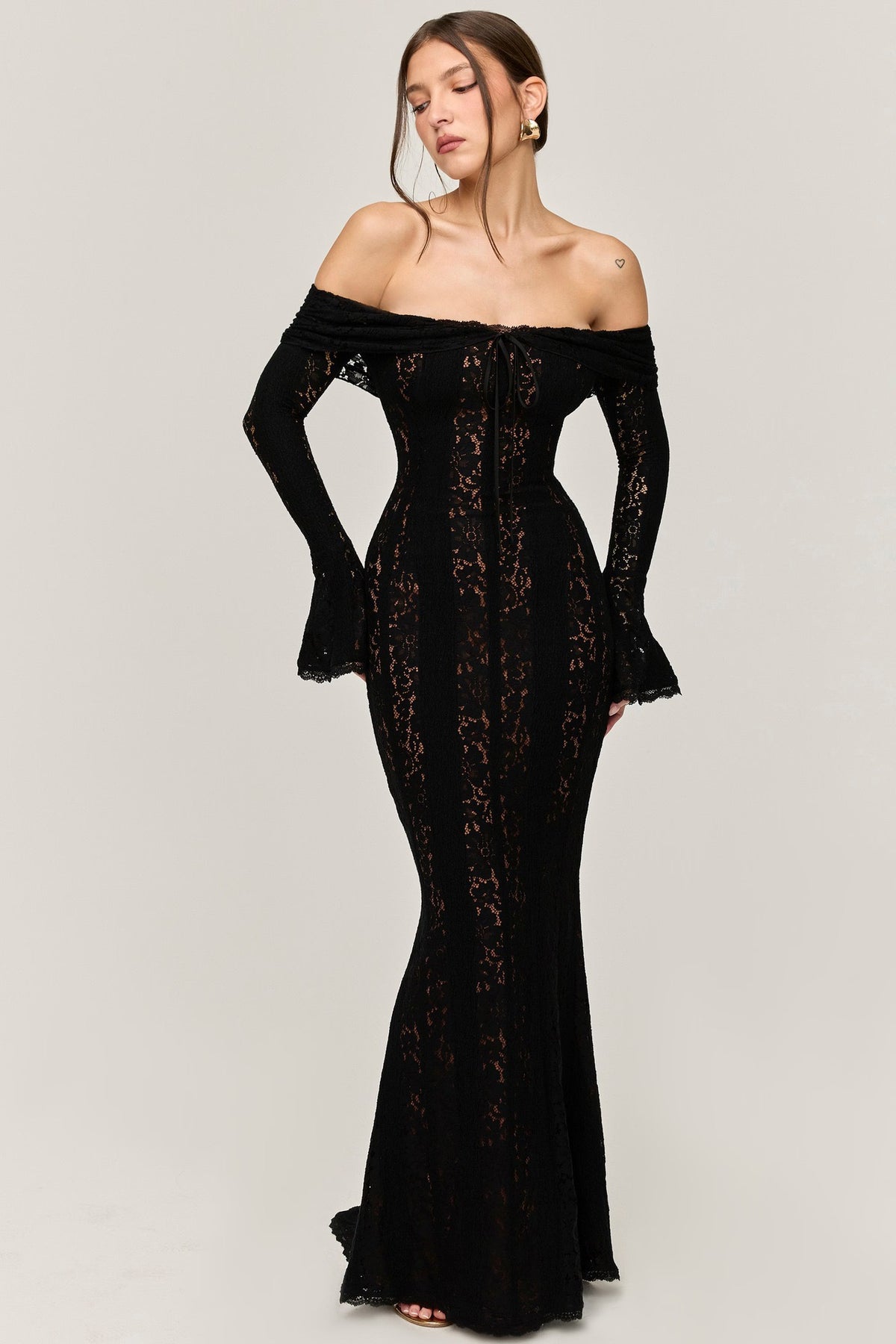 Off-Shoulder Lace Fishtail Dress