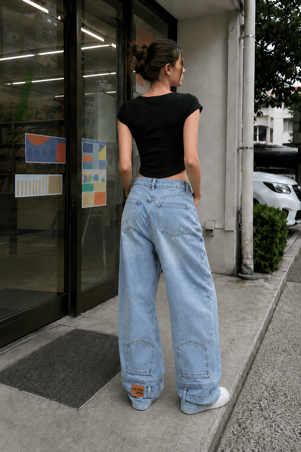 Loose Fit Reverse Pocket Jeans