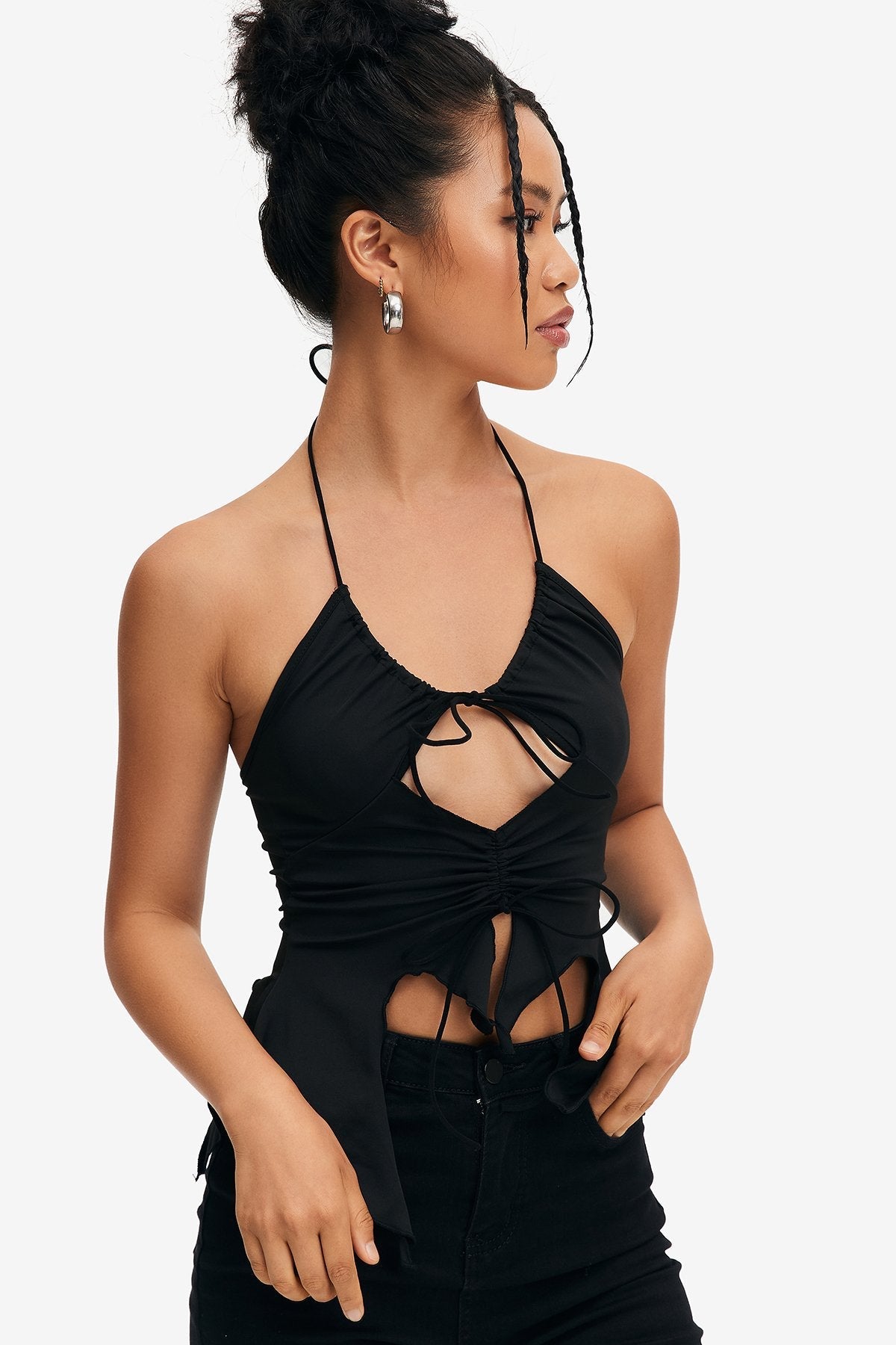 Halter Neck Cut Out Asymmetrical Hem Backless Crop Top