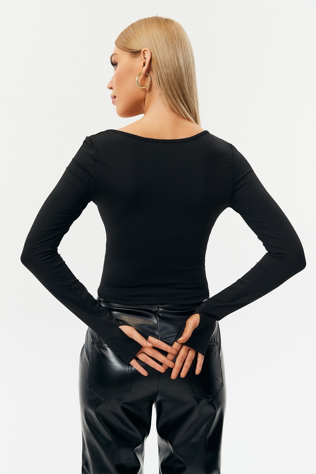 Asymmetrical Cut Out Long Sleeve T-shirt