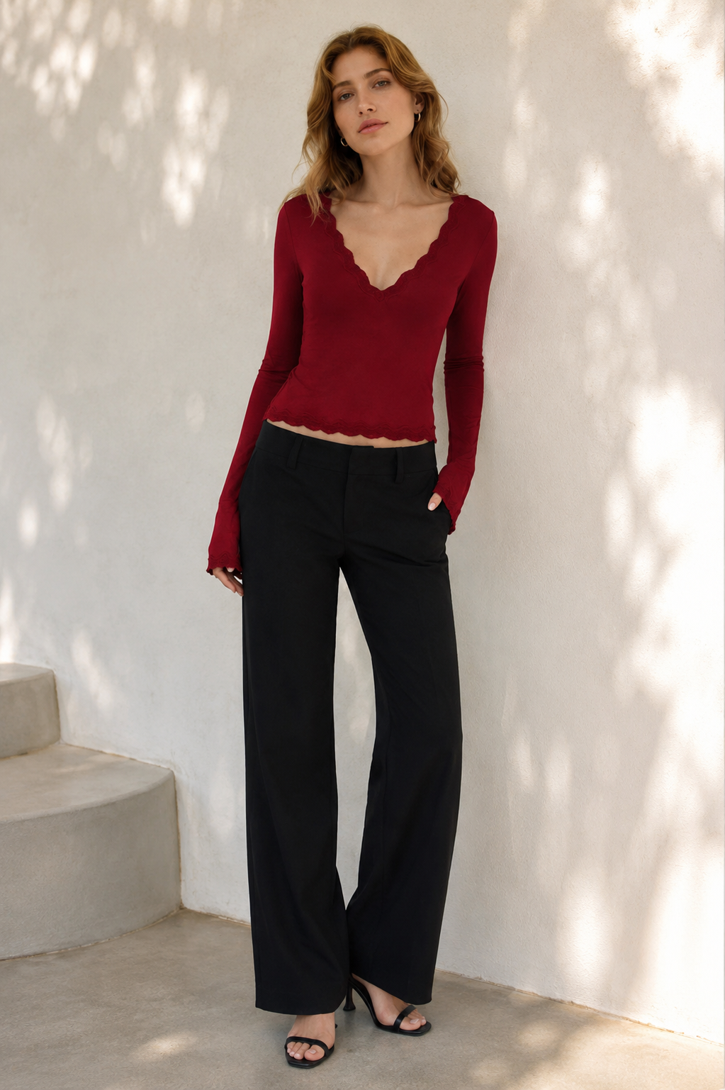 Vintage Lace Trim V-Neck Slim Fit Long Sleeve Long Sleeve Tee