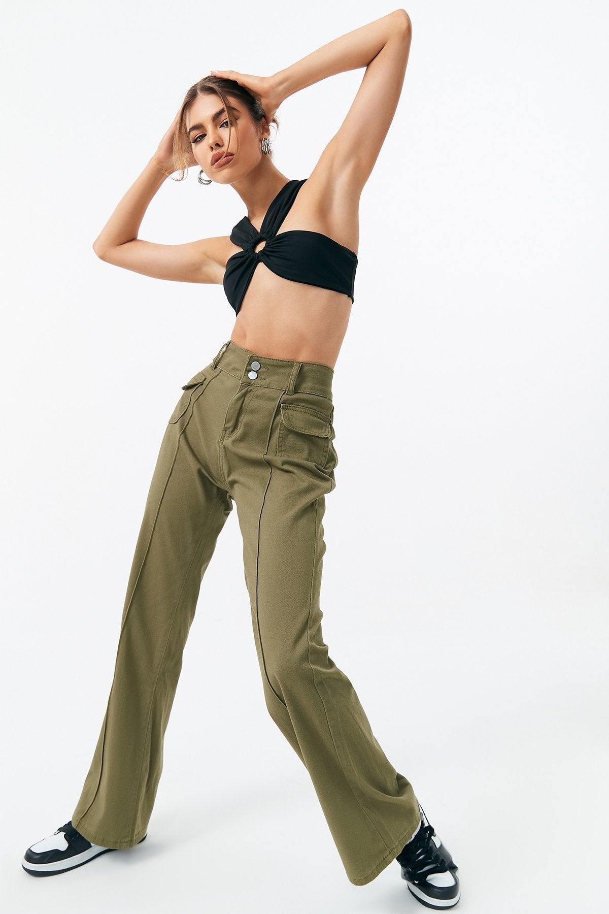 O-Ring Front Cut Out Crop Top