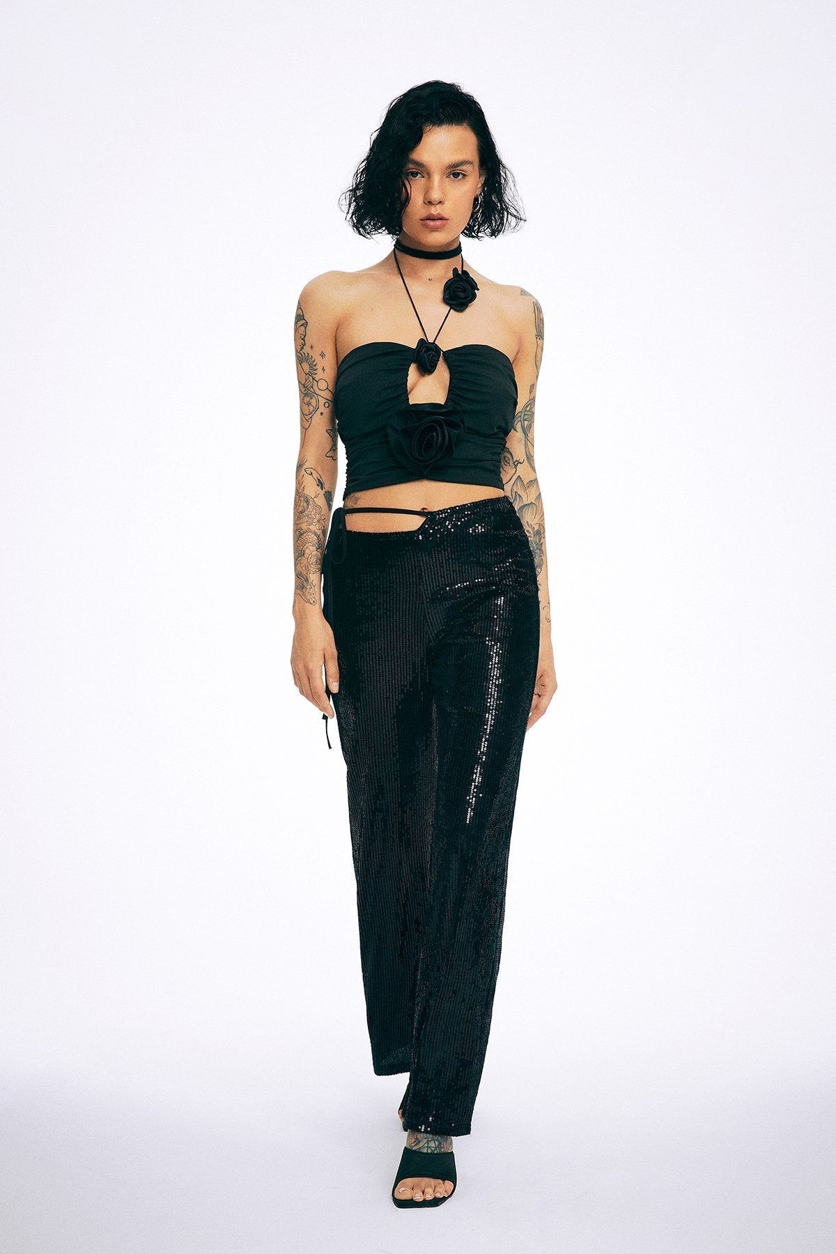 Floral Decor Halter Neck Ruched Backless Crop Top