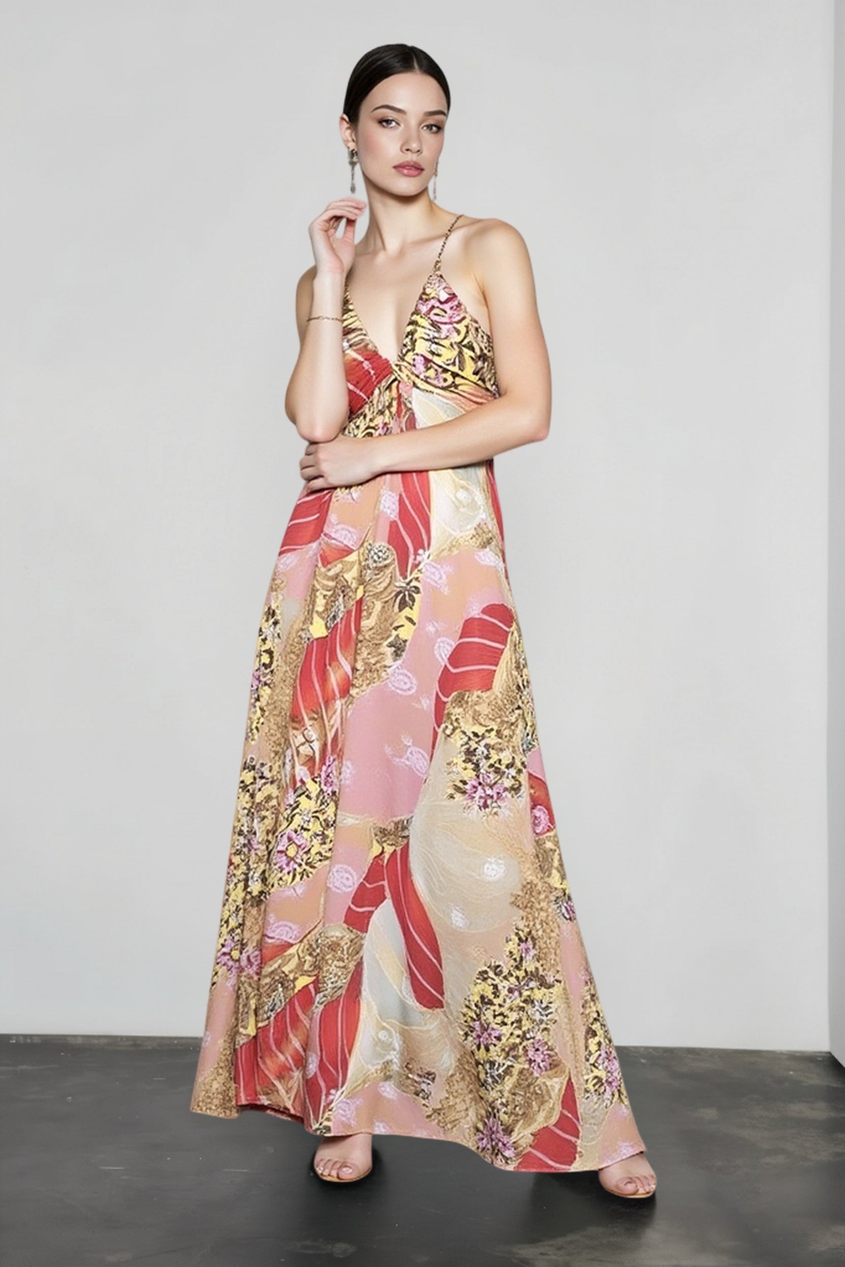 Chic Sleeveless Floral Vacation Dress