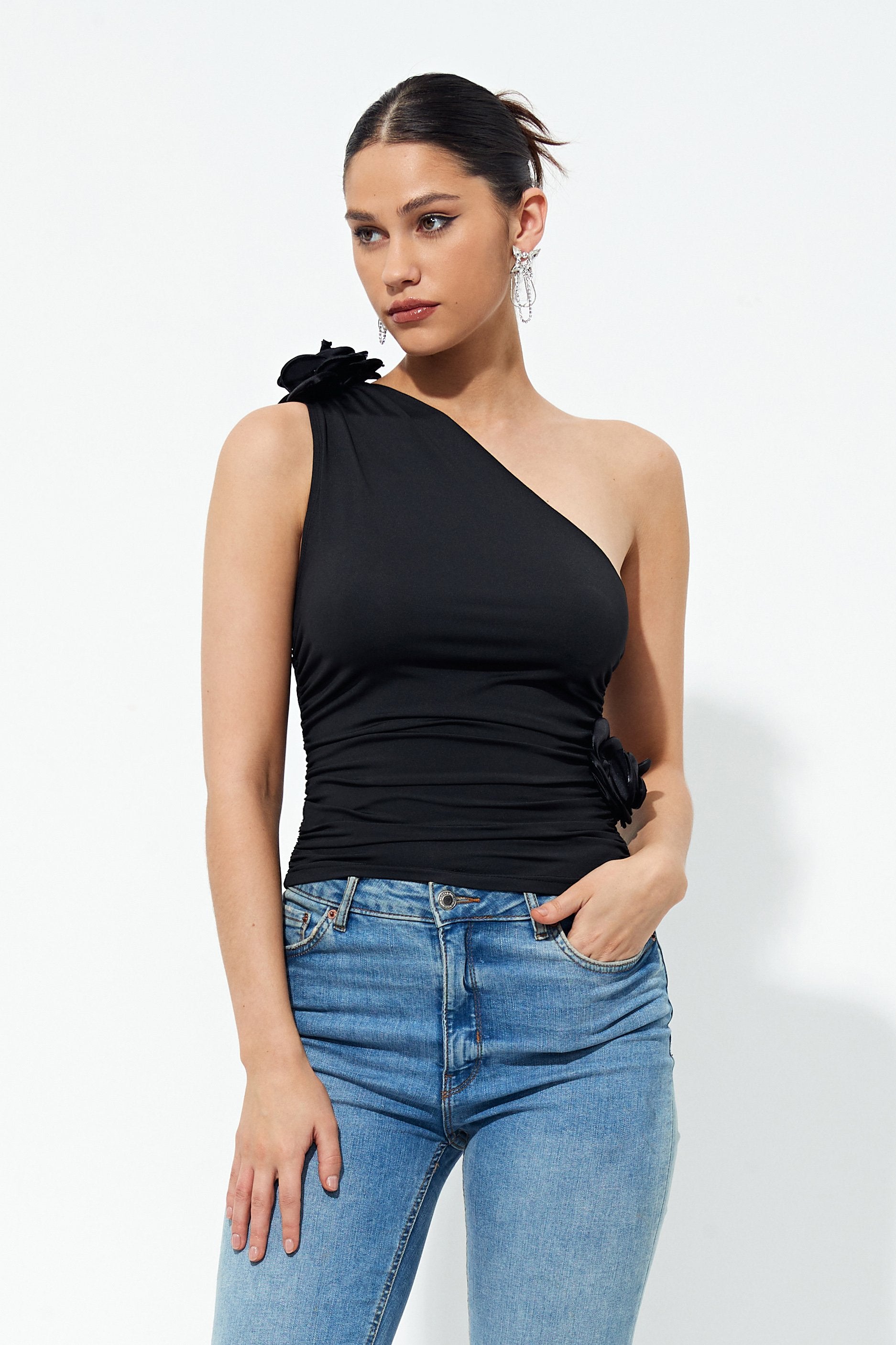 One Shoulder Three-dimensional Flower Ruched Top