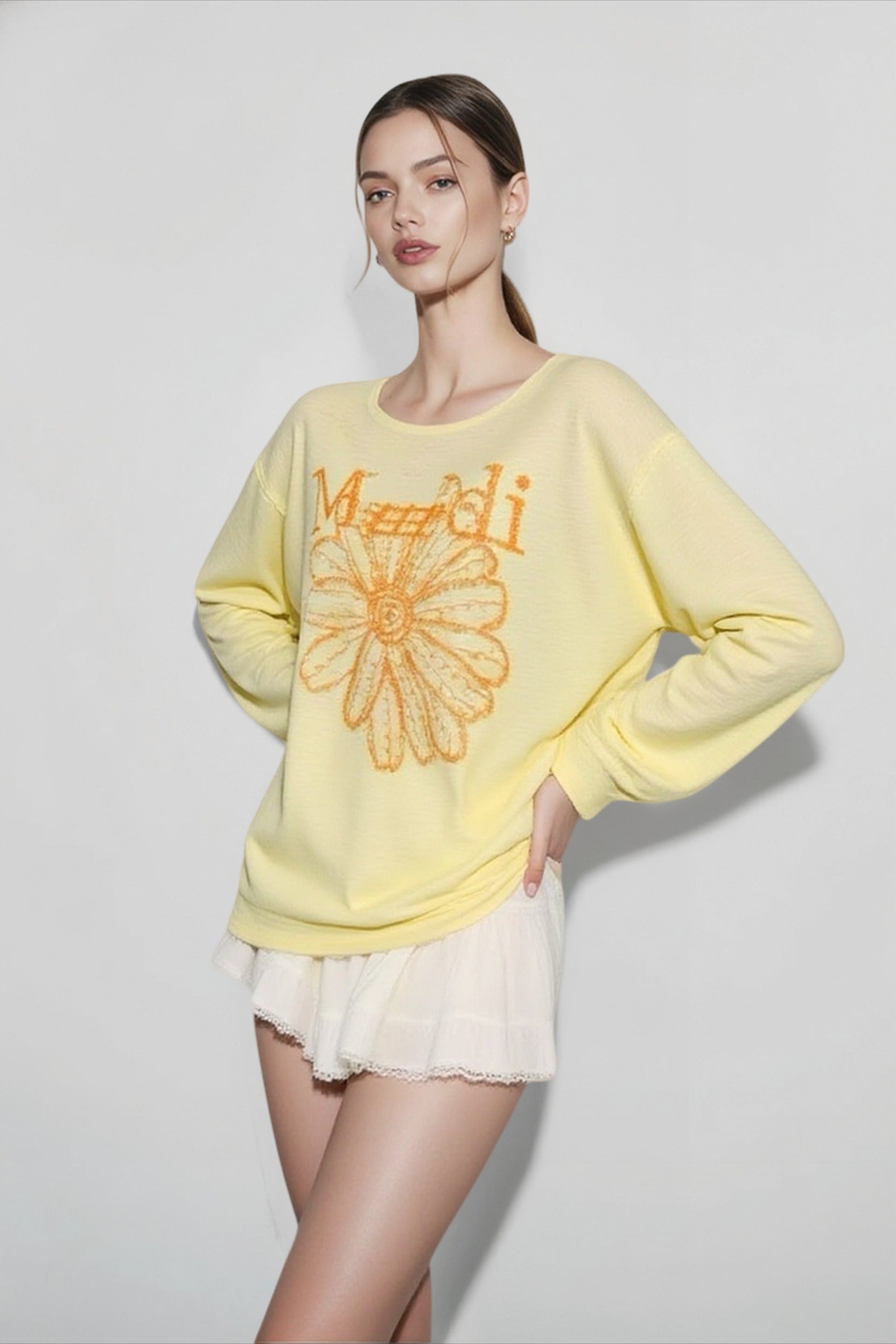 Relaxed Graphic Daisy Cover Up