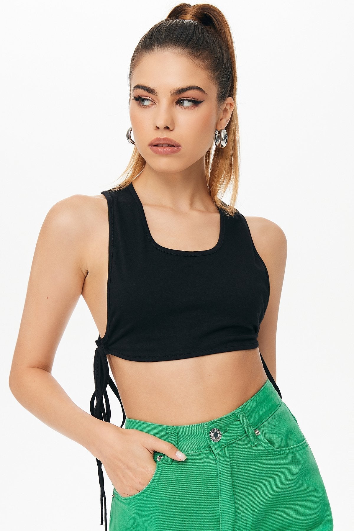 Tie Side Solid Sleeveless Tank Top