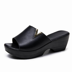 Chiqui Women's Chunky-Soled Leather Sandal