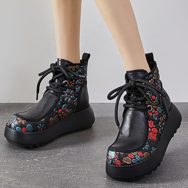 Enriqueta Women's Lace Up Booties