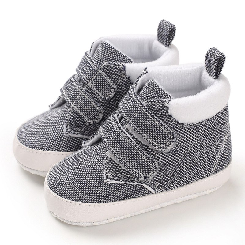 Ezzio Baby Boys' Boot