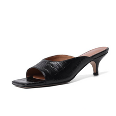 Laja Low-heeled Sandals