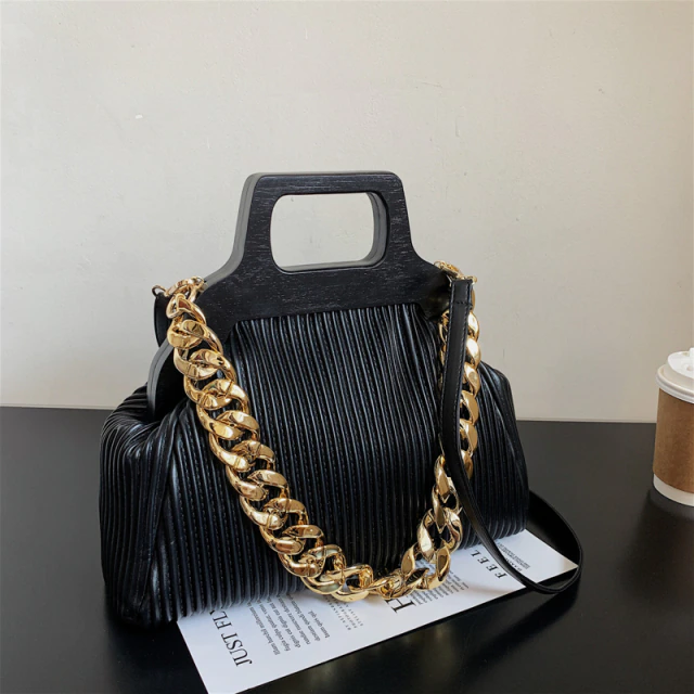 Pereira Women's Leather Chain Handbag