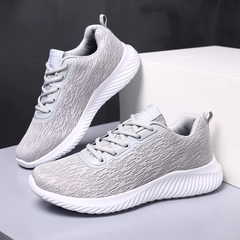Romelu Men's Lightweigh Sneakers