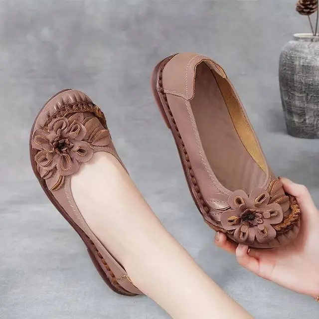 Estelita Women's Leather Flat