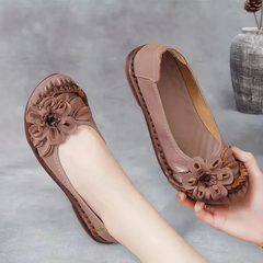Estelita Women's Leather Flat