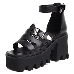 Zuri Women's Plaform Sandal