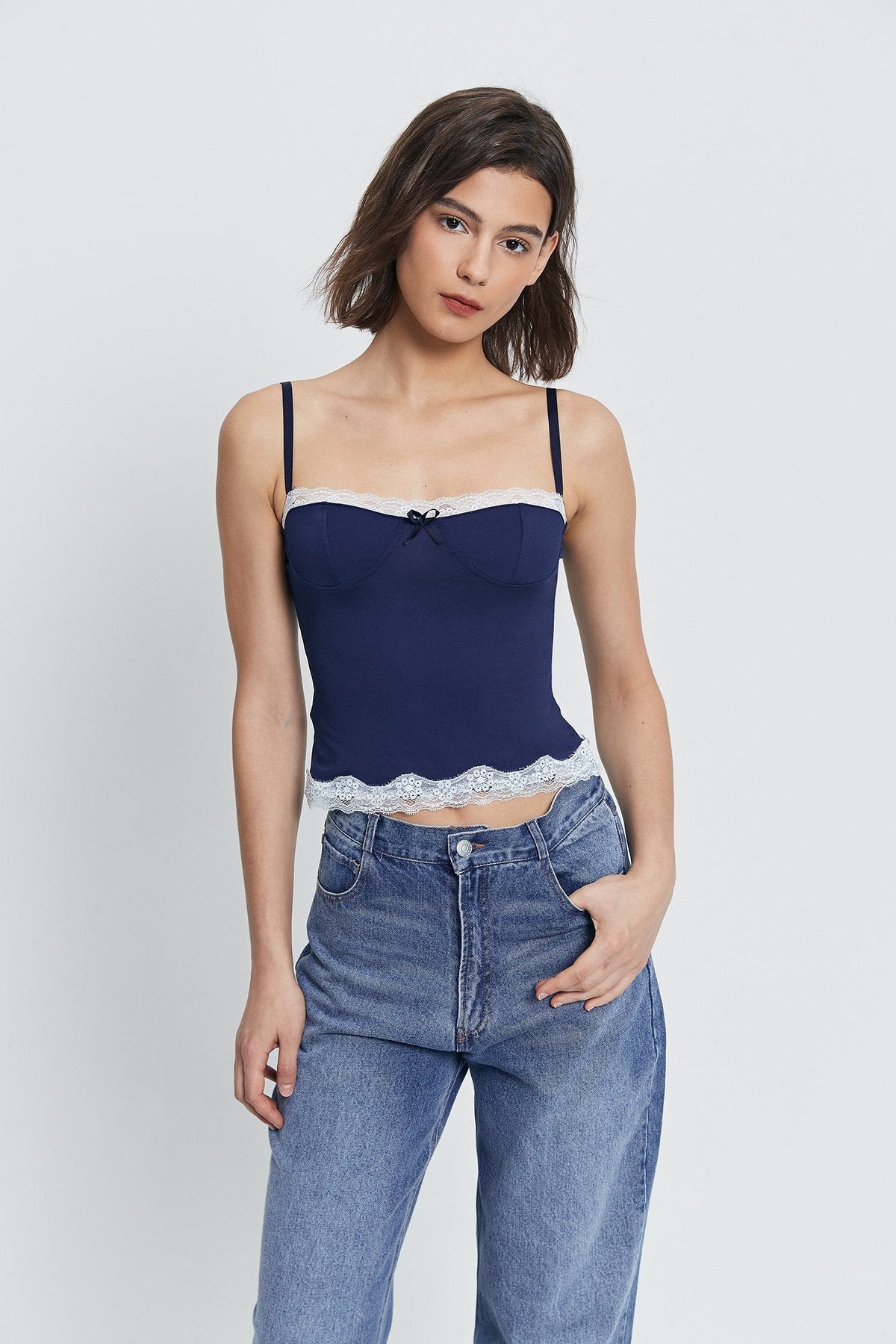 Colorblock Knot Front Floral Lace Trim Crop Top