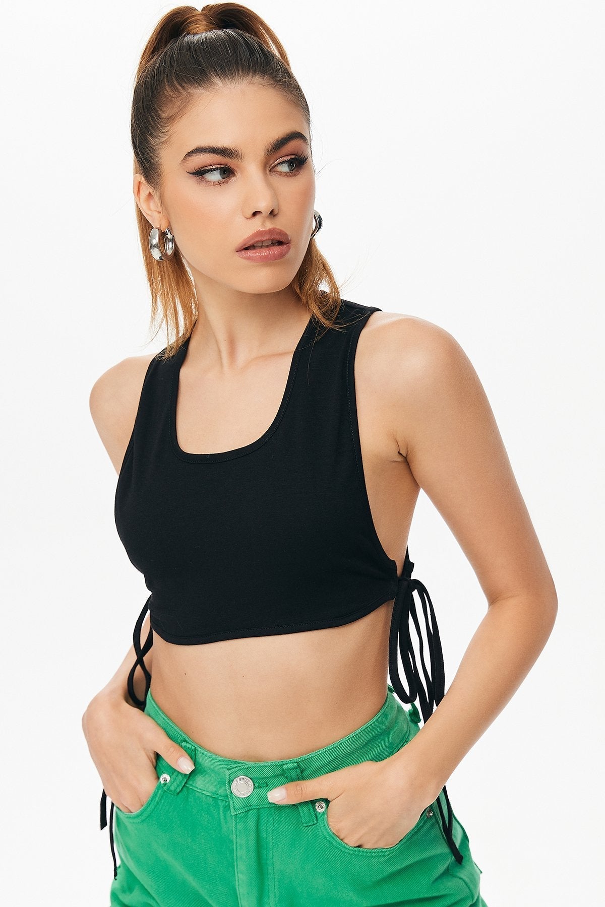 Tie Side Solid Sleeveless Tank Top
