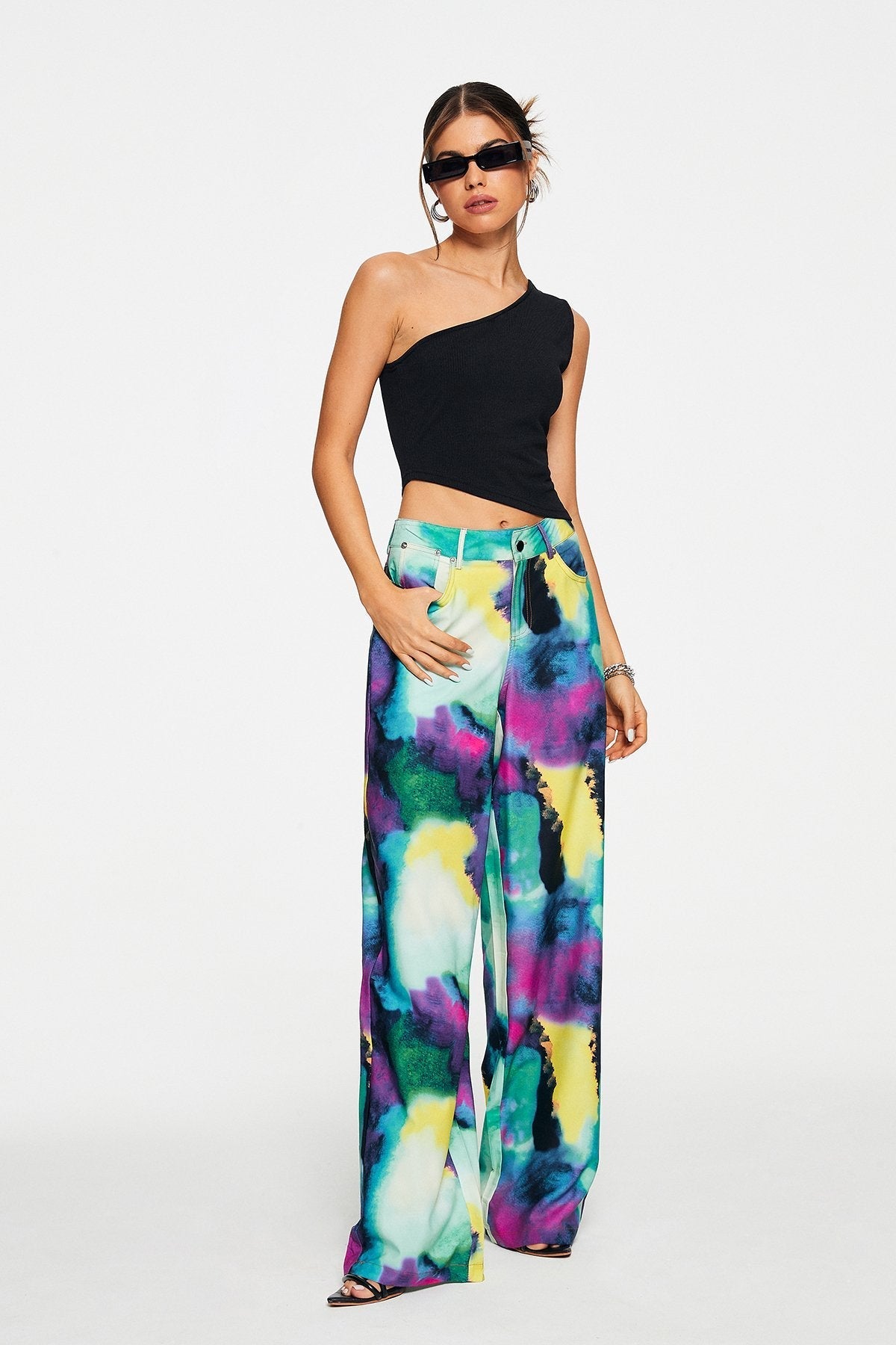 One Shoulder Asymmetrical Hem Solid Tank Top
