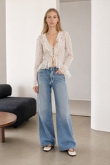 Floral Print Slim Fit V-neck Ruffled Blouse