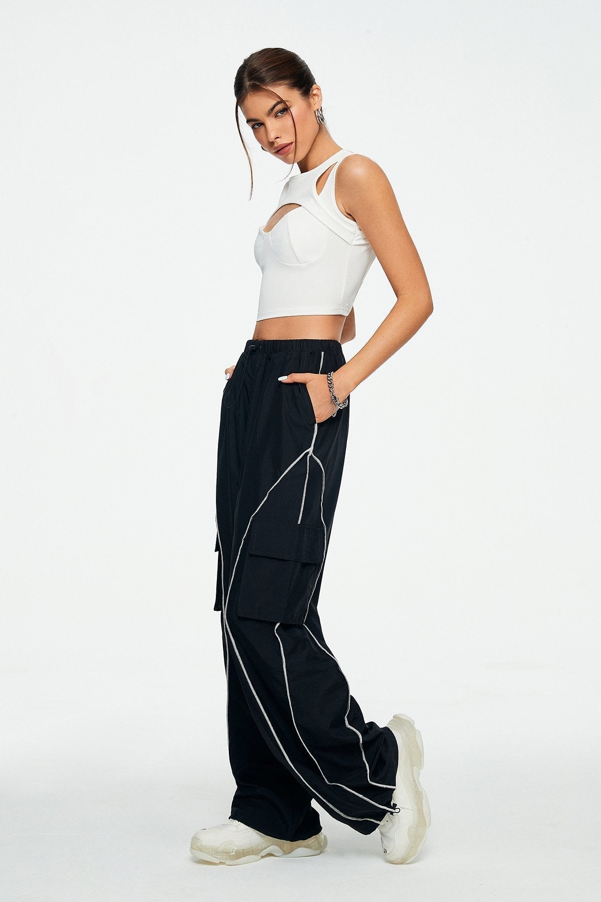Low Waist Colorblock Trim Dual Pocket Cargo Pants