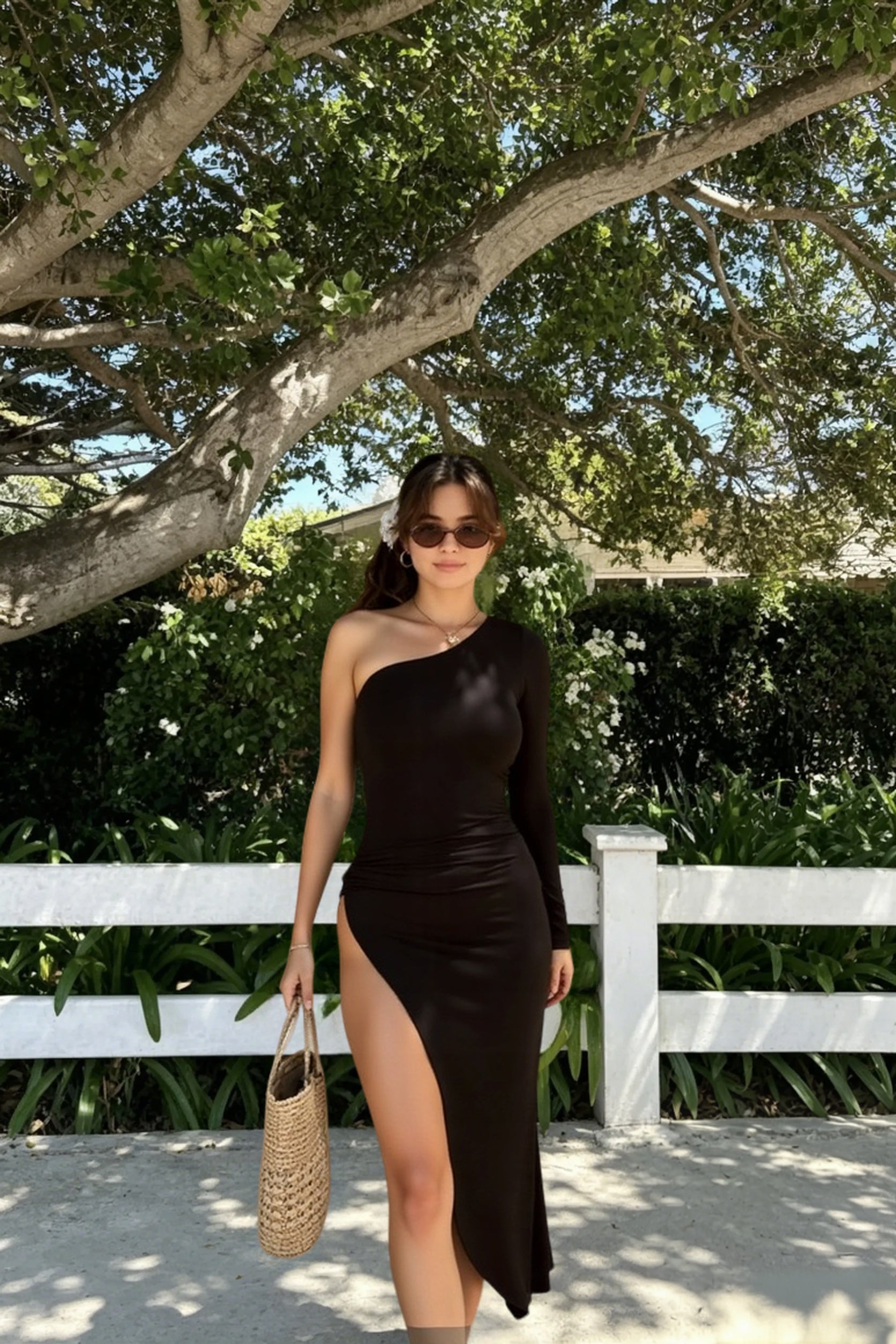 Figure-Hugging Low-Back Party Dress