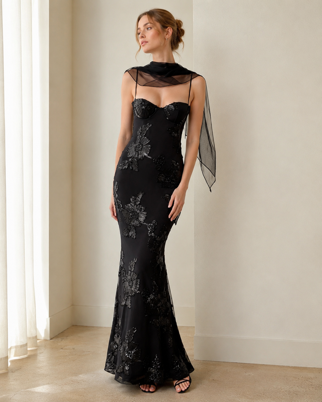 3D Applique Bone Pad Tie Back Solid Prom Dress