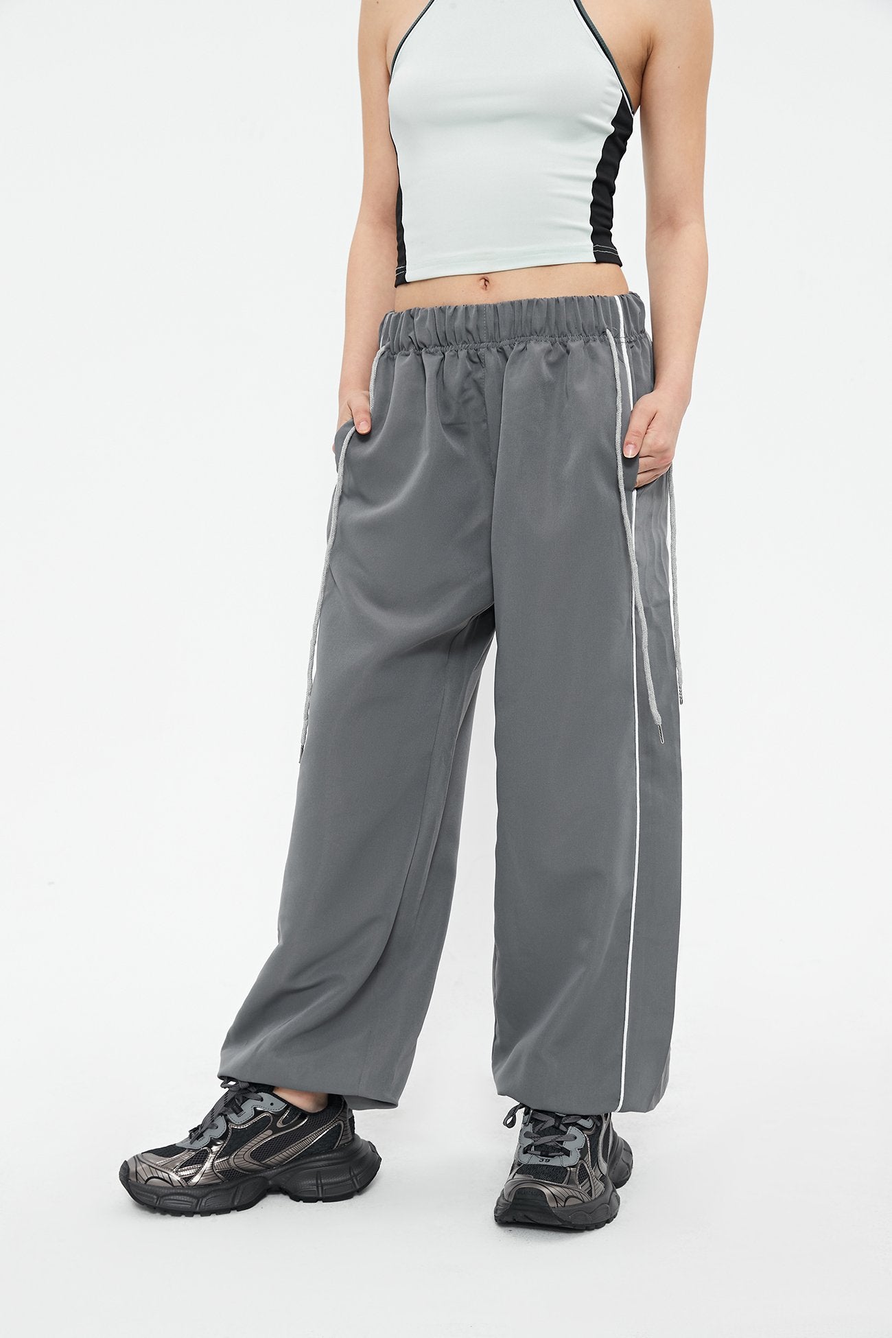Elastic Waist Colorblock Trim Drawstring Hem Cargo Pants