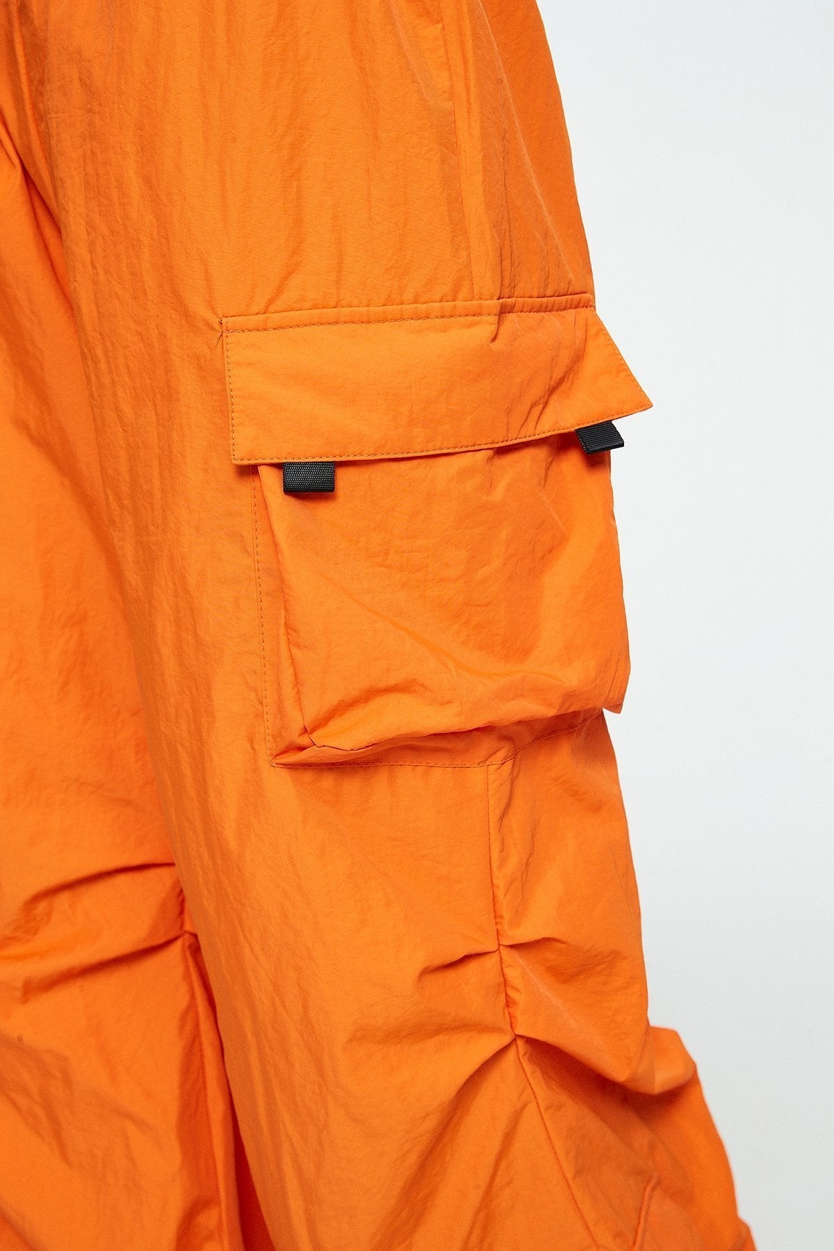 High Waist Pocket Patched Oversize Parachute Pants