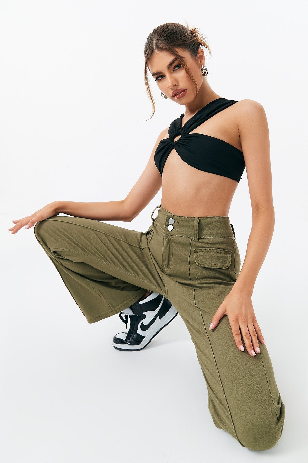 O-Ring Front Cut Out Crop Top