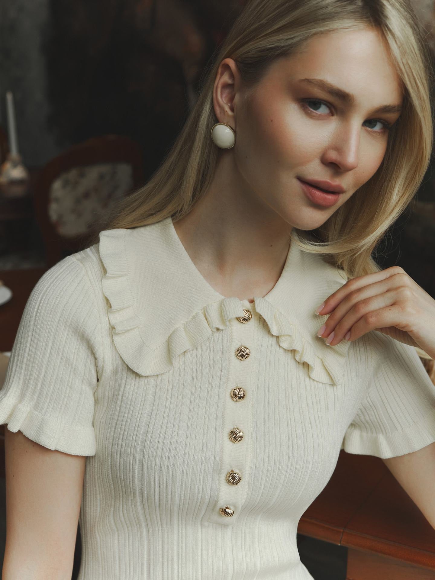 Slim Fit Collar Knit Short Dress with Metal Button