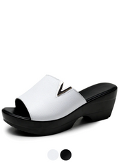 Chiqui Women's Chunky-Soled Leather Sandal