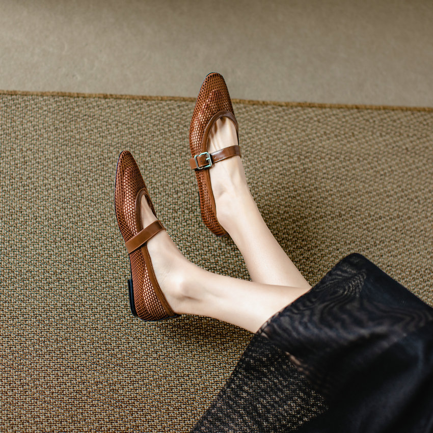 Albania Women's Casual Mesh Flat