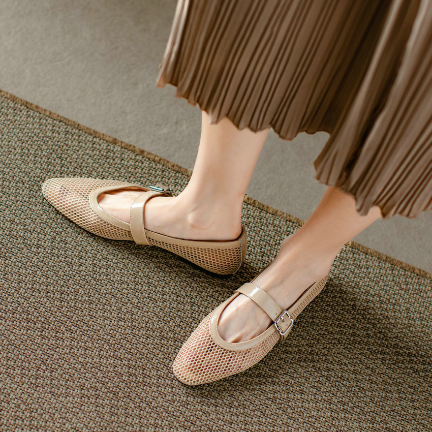 Albania Women's Casual Mesh Flat