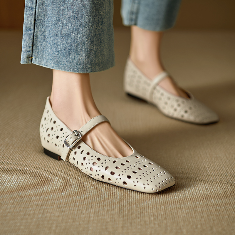 Albany Women's Hollow Leather Flat