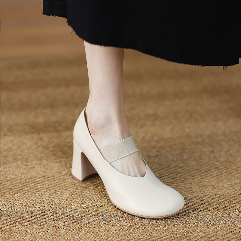 Alina Women's Low Heeled Round Toe Pumps